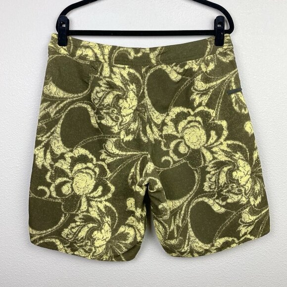 Patagonia Men's 36 Swim Trunks Shorts Green Brown Floral Tropical Vacation Beach - Picture 6 of 12